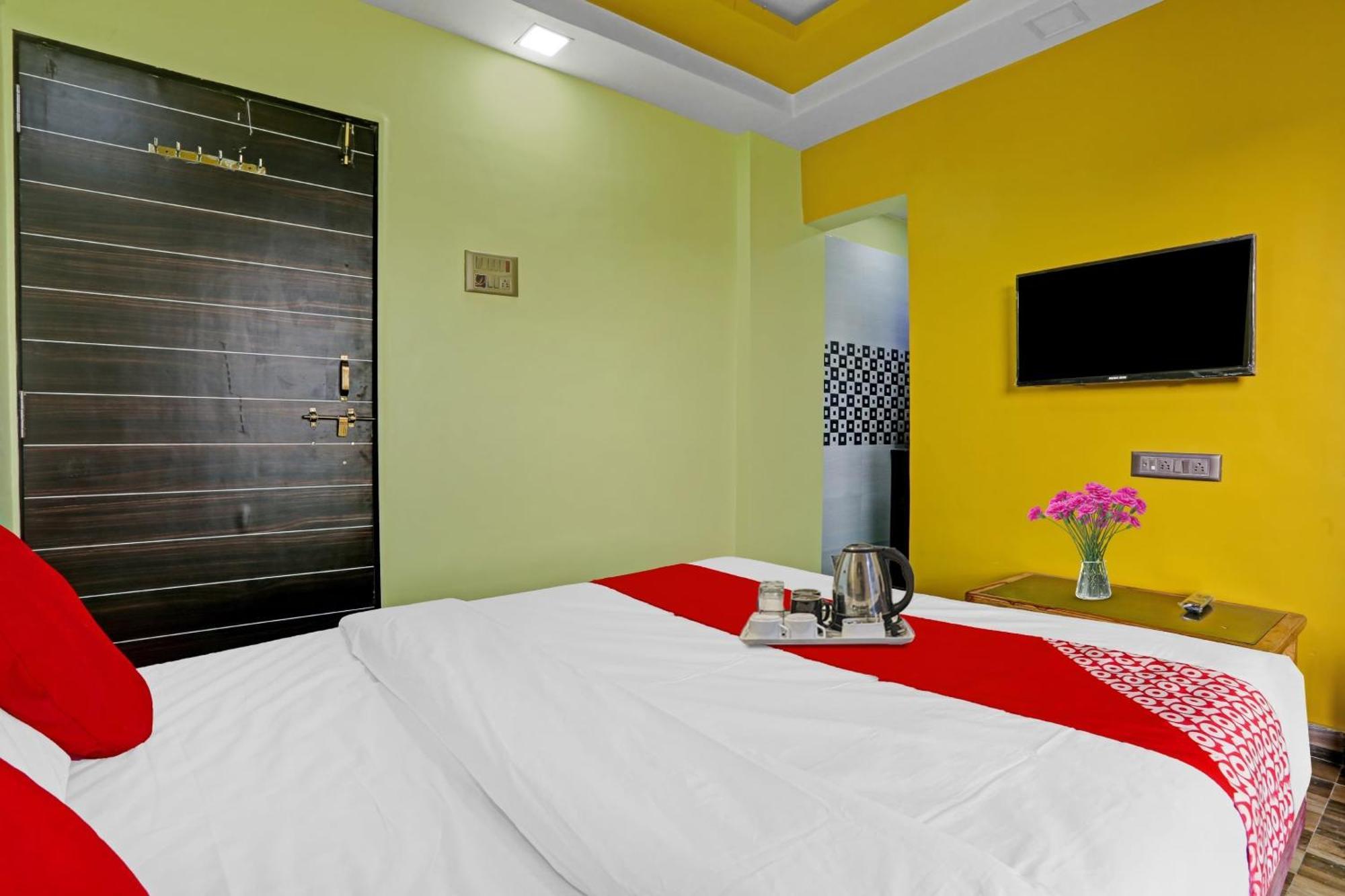 O Om Sai Residency And Boarding Hotel Taloje