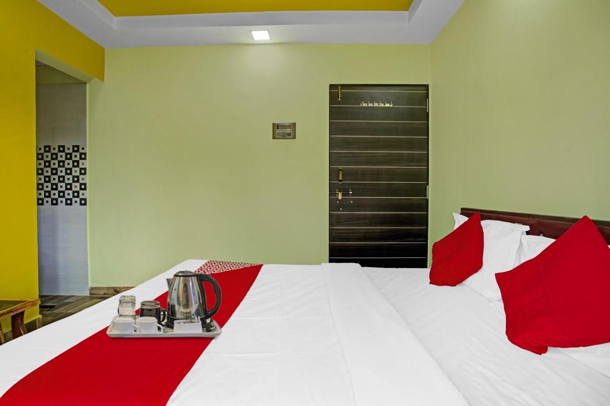 O Om Sai Residency And Boarding Hotel Taloje