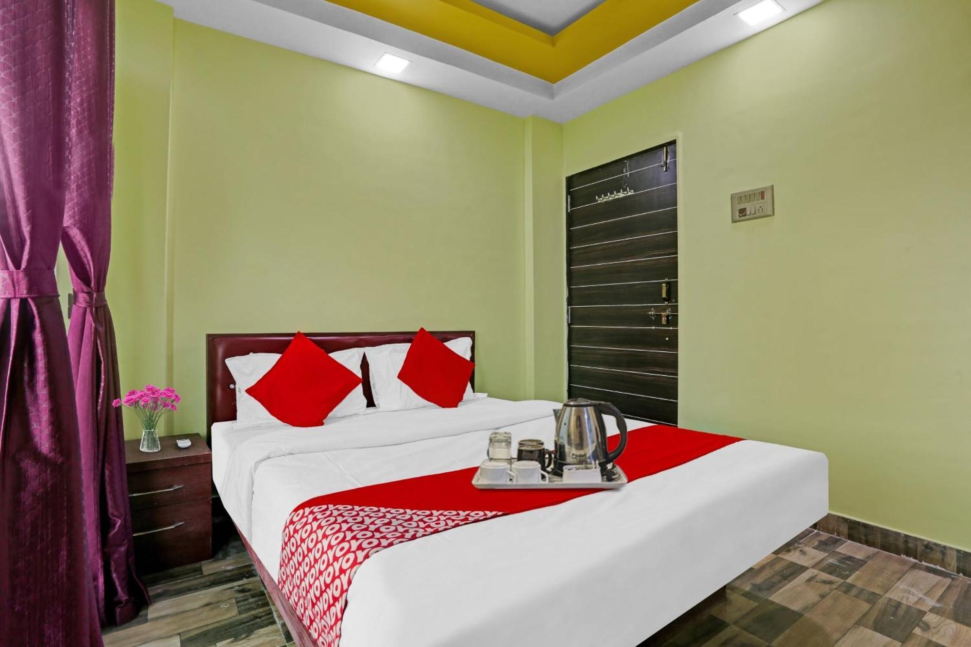 O Om Sai Residency And Boarding Hotel Taloje